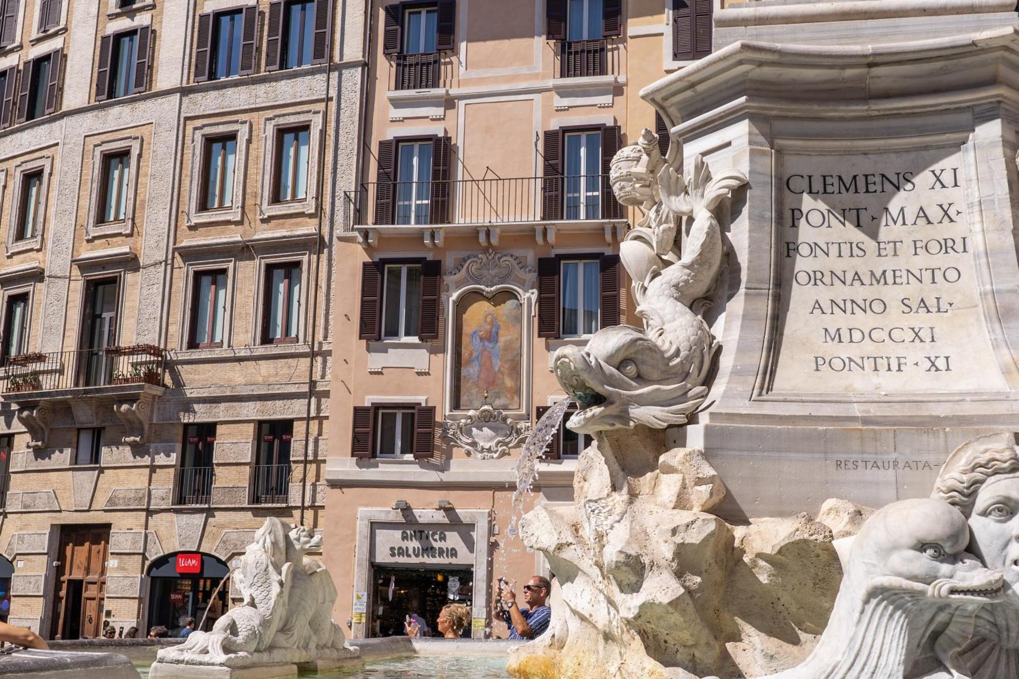 Madonna Del Pantheon — Photos 2